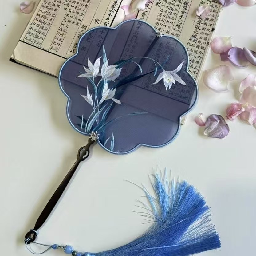 Embroidery round fan