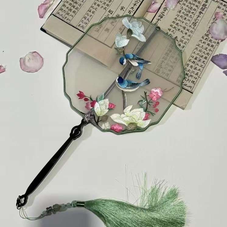 Embroidery round fan