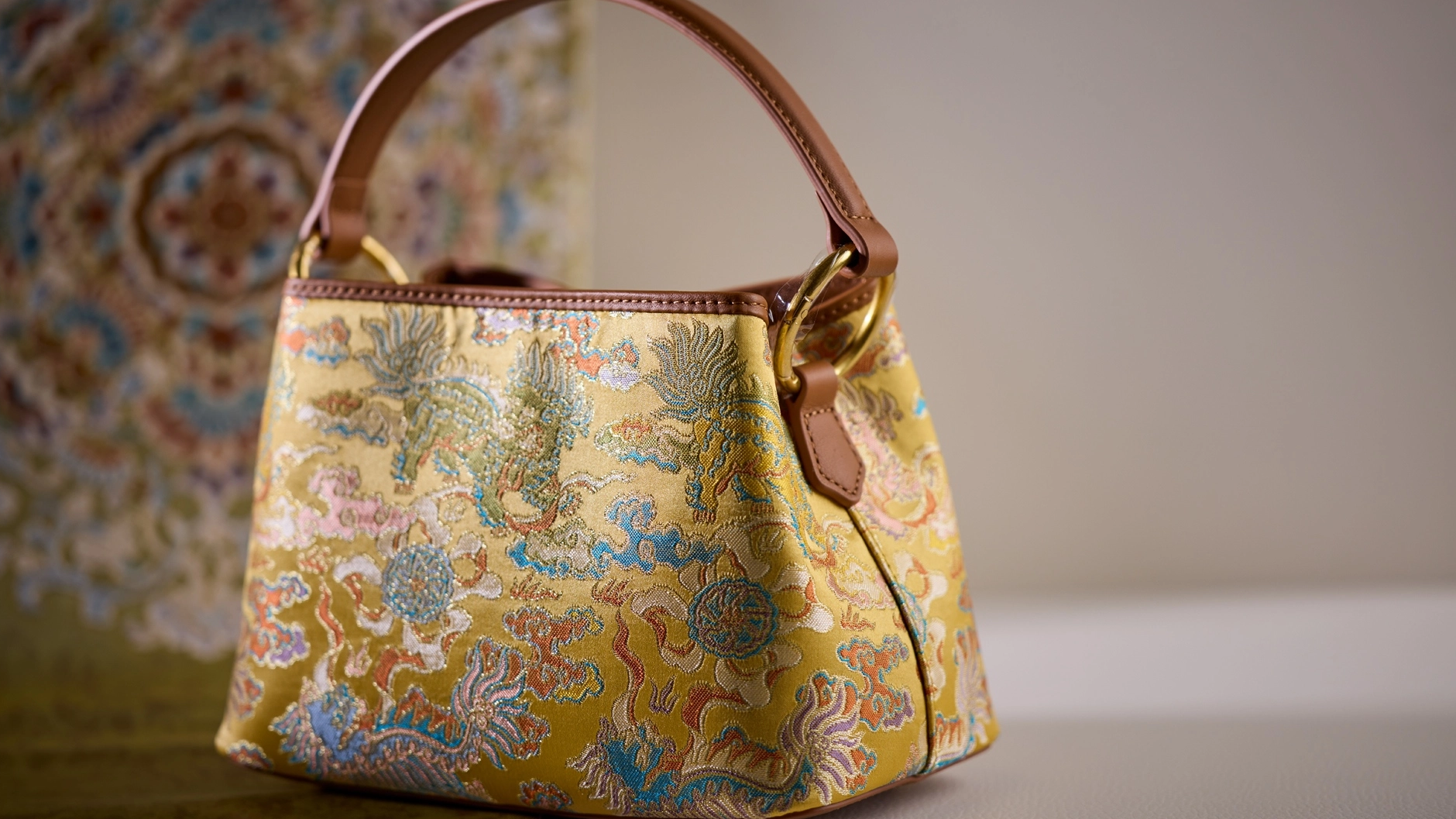 Sifangqilinyunjinbao